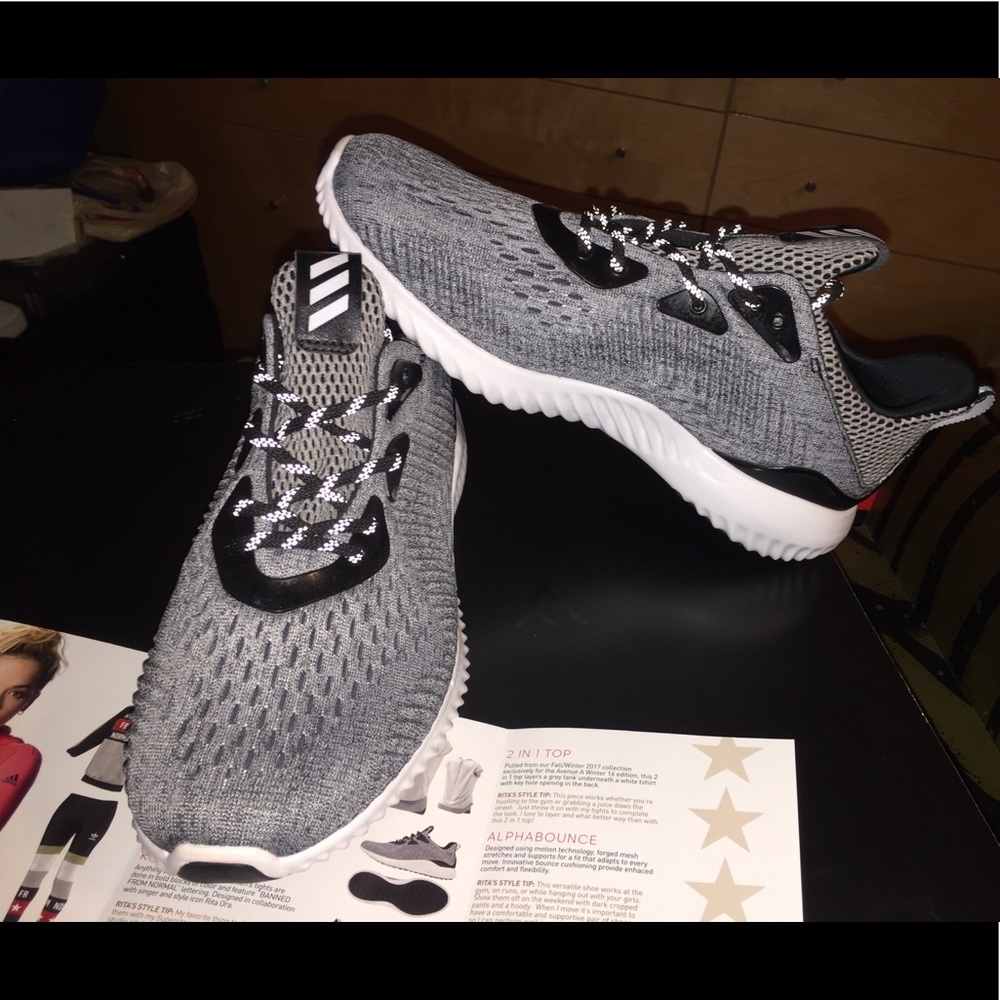 Adidas (Avenue A) AlphaBounce-Coveted Colorway😍👟